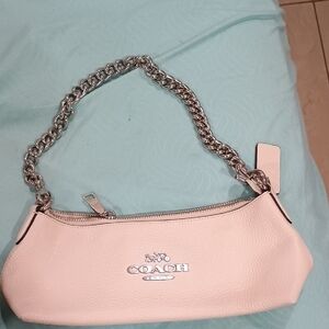 Coach White Leather Shoulder Bag with Chain Strap